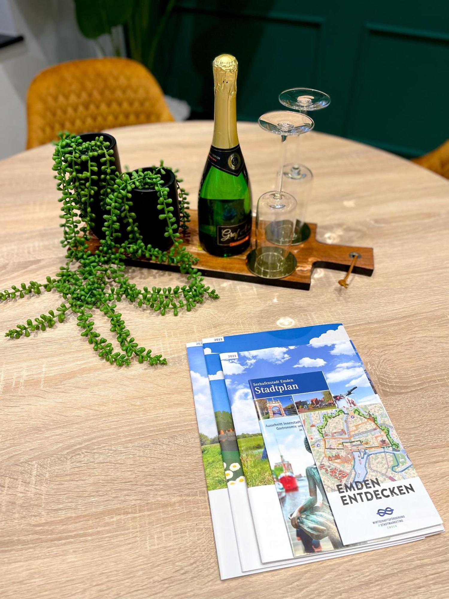 Ferienwohnung Domizil Am Delft II エムデン エクステリア 写真